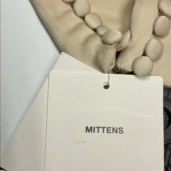 NWT. Zara Cream Satin Effect Fingerless Gloves with Self Lined Buttons. - Picture 9 of 13